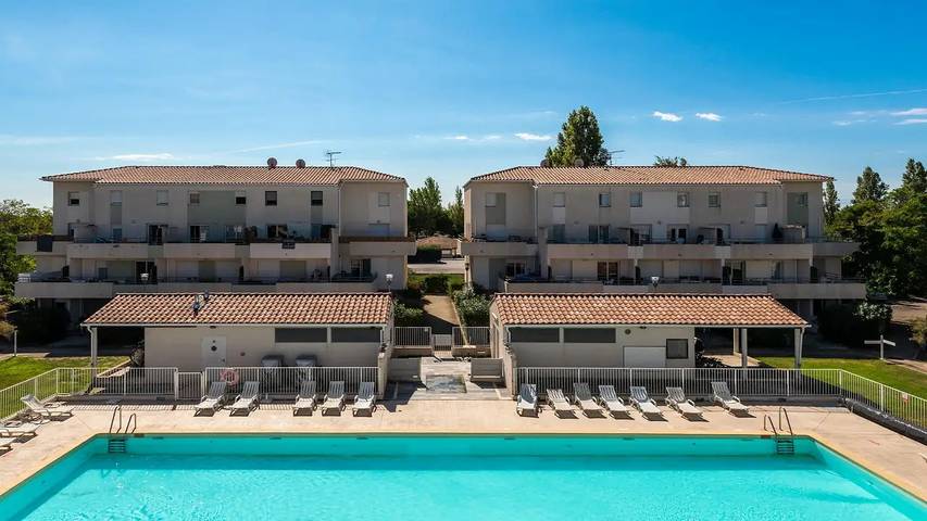 Ferienhaus für 7 Personen, mit Terrasse und Pool, mit Haustier