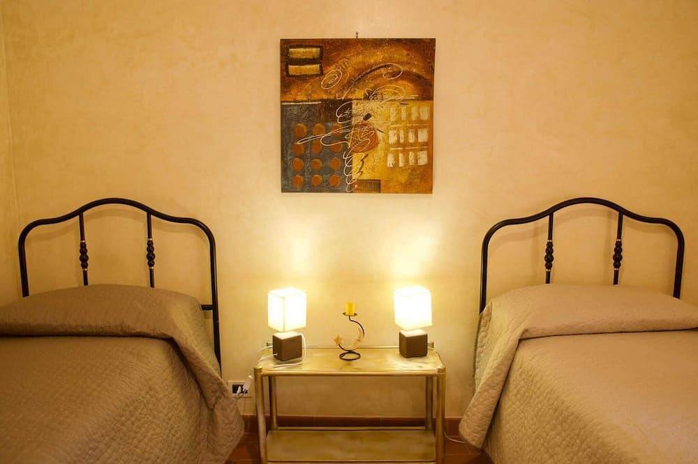 Appartamento intero, B&B la casa al vicolo - sconto 20% per le prime 2 prenotazioni in Paliano, Provincia di Frosinone