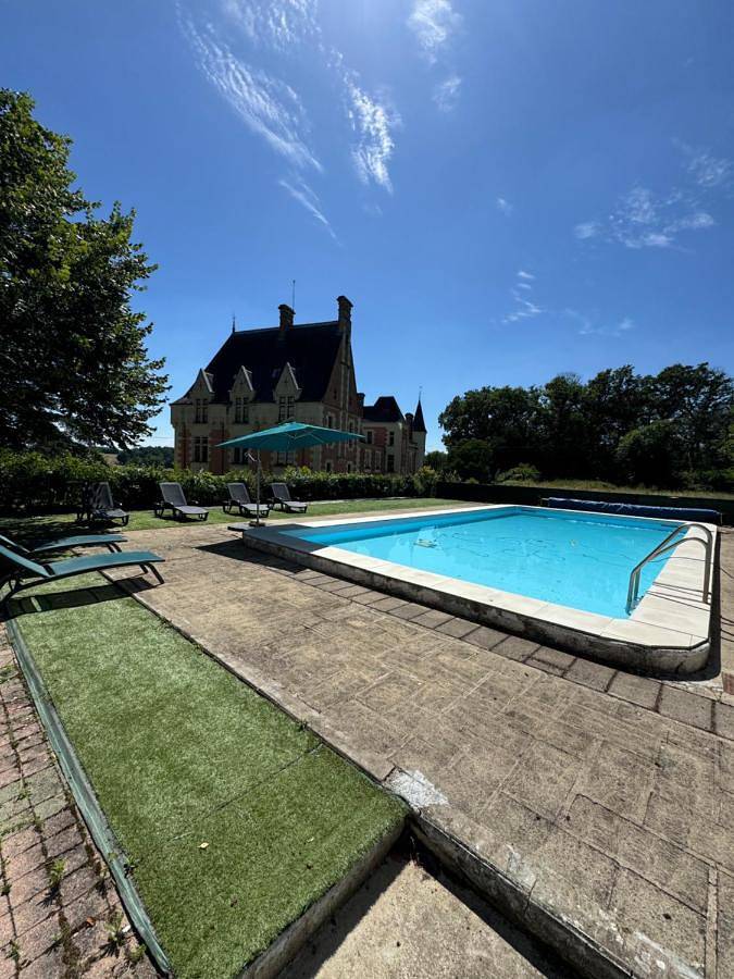 Location de vacances pour 9 personnes, avec piscine ainsi que jardin et vue à Bossay-sur-Claise - 2