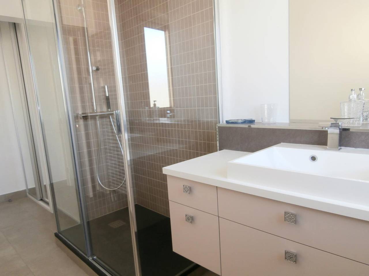 Apartamento entero, Excelente T3 Centro Arcachón con Parking y Wifi in Arcachón, Region de Arcachon
