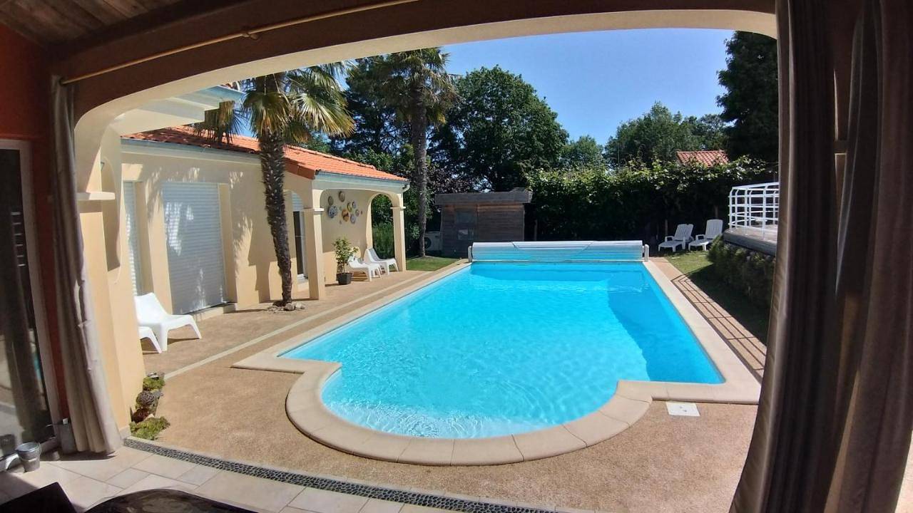 A La Topaze #Gîte calme #3 pers #Piscine privée #Cholet #Wifi haut débit #Préau #Cholet #Parc japonais #Puy du F ou in Le May-sur-Èvre, Région de Cholet