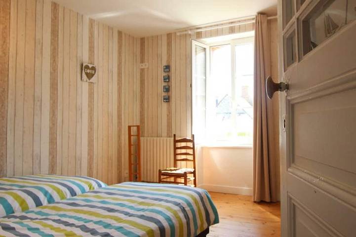 Gîte pour 8 personnes, avec jardin à Sainte-Marie-du-Mont - 3