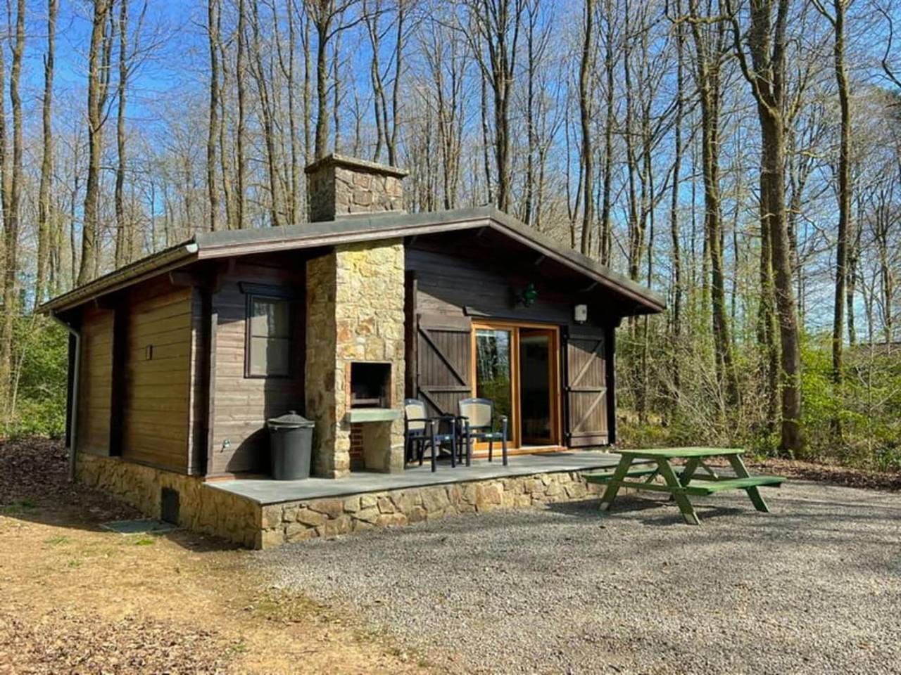Komfortables Chalet in Oignies für 6 Personen in Viroinval, Parc Naturel Viroin Hermeton