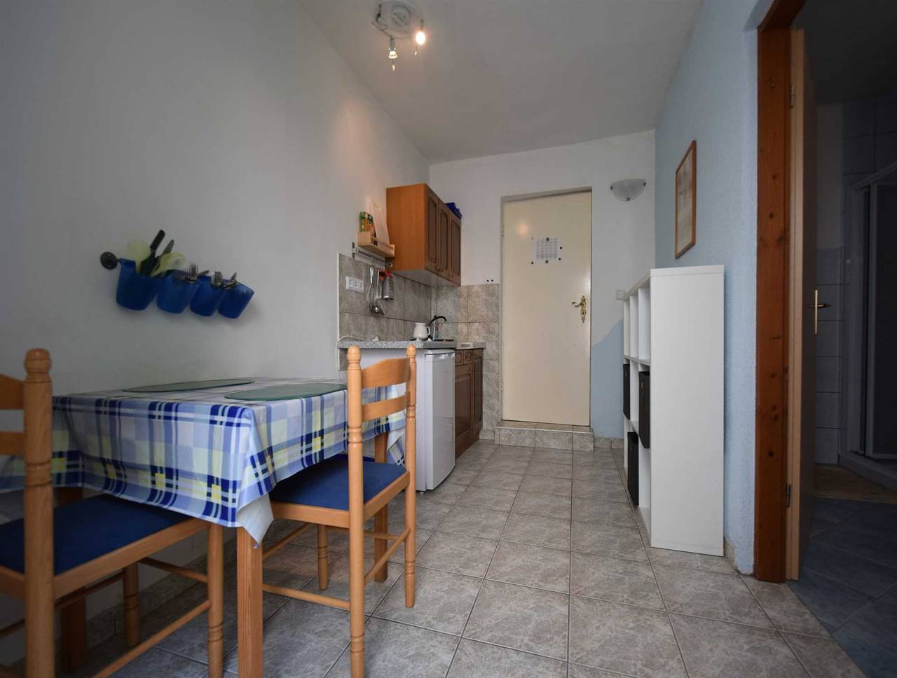 Ganze Wohnung, Studio Skender in Strandnähe in Vantacici, Krk