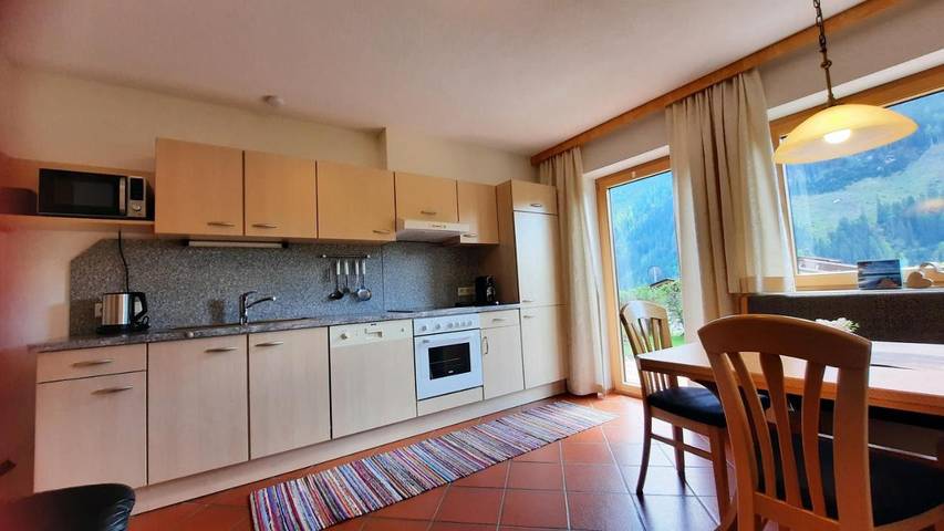 Ferienwohnung für 5 Personen, mit Garten und Ausblick, kinderfreundlich in Vorderlanersbach - 2