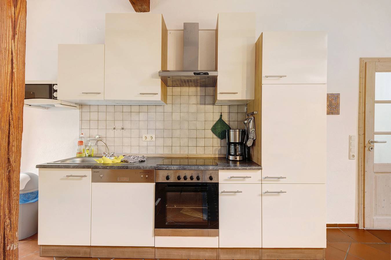 Ganze Wohnung, Ferienwohnung "Galerie 1" mit Gemeinschaftspool, privater Terrasse und Wlan in Stadland, Wesermarsch