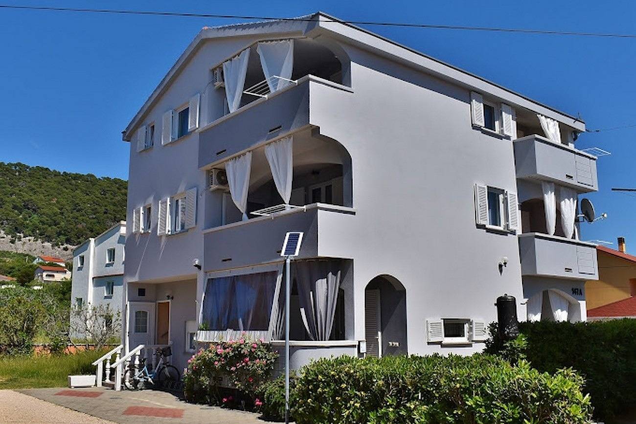 Entire apartment, One bedroom apartment with balcony and sea view Barbat, Rab A-24547-c in Barbat na Rabu, Rab