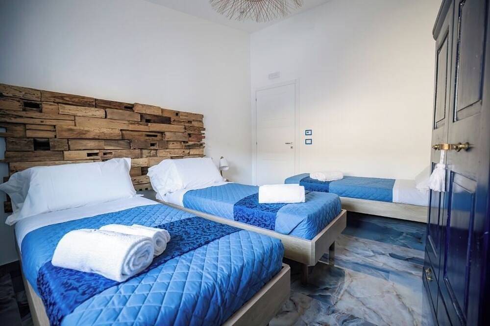 Luxury Family Suite Ursa Minor in Palmi, Reggio Calabria Province