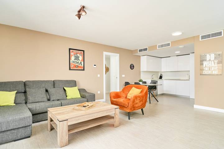 Appartement entier, Appartement Caracoles Duna Beach avec vue sur mer, wifi et climatisation in Torrox Costa, Torrox