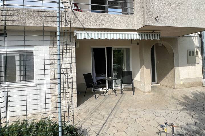 Apartament wakacyjny dla 2 osób, z balkon/ taras w Jadranovo