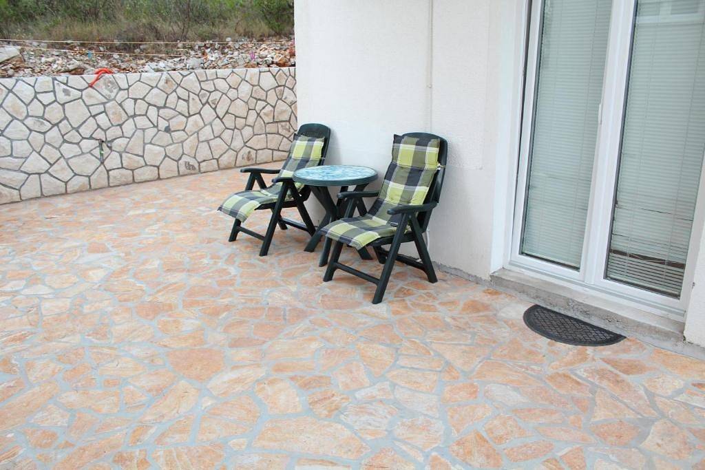 Hel leilighet, Studio Apartment with terrace in Primosten, Šibenik-Knin