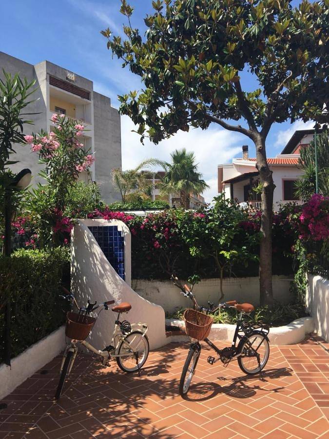 Location de vacances pour 5 personnes, avec jardin, adapté aux familles à Scalea - 4