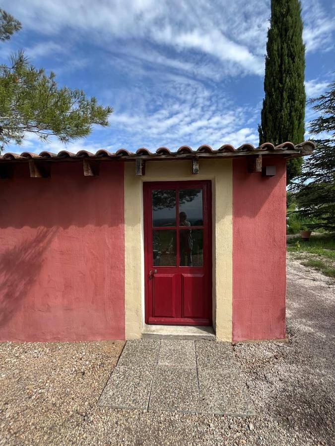 Gîte pour 2 personnes, avec terrasse et jardin ainsi que vue et piscine à Saint-Hippolyte-le-Graveyron - 2
