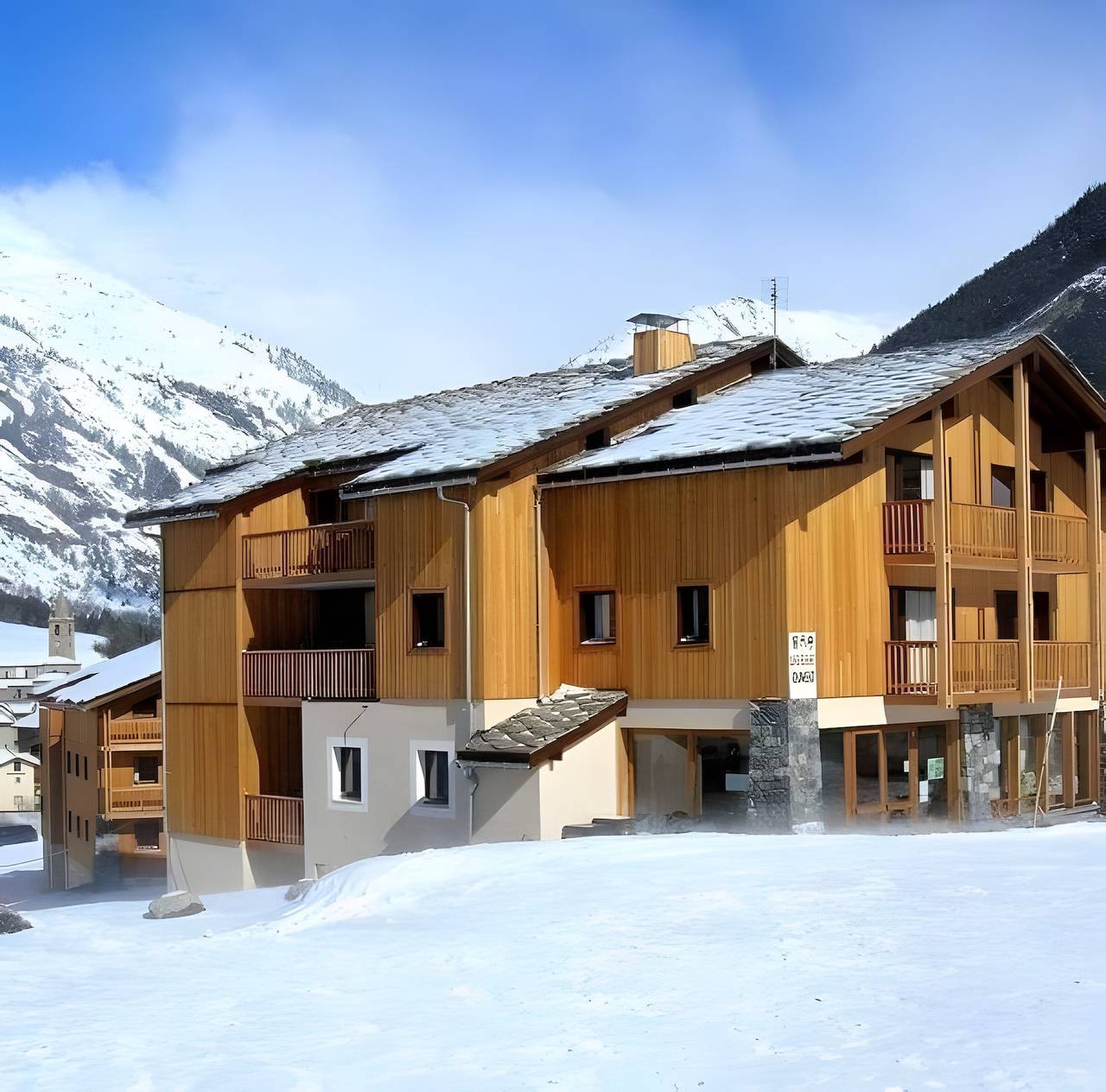 Appartement entier, Appartement "Au refuge d'Hirka" avec vue sur les montagnes, balcon et Wi-Fi in Termignon, Région de Saint-Jean-de-Maurienne