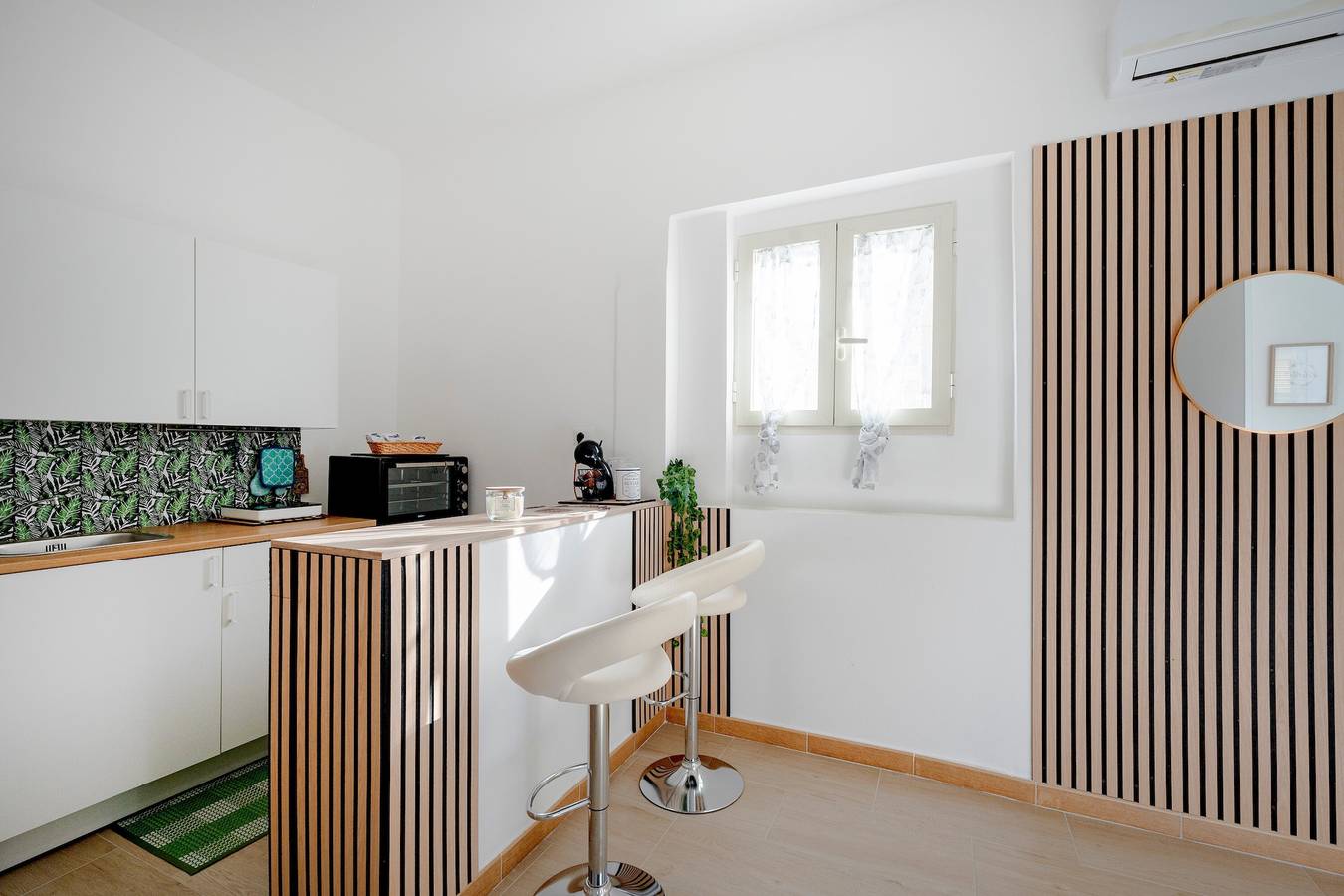 Holiday Home 'Miro’ House' with Wi-Fi and Air Conditioning in Bari, Bari Province