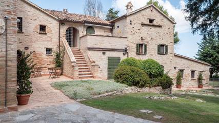 Gîte pour 6 personnes, avec jardin et piscine dans Villagrande (Mombaroccio)