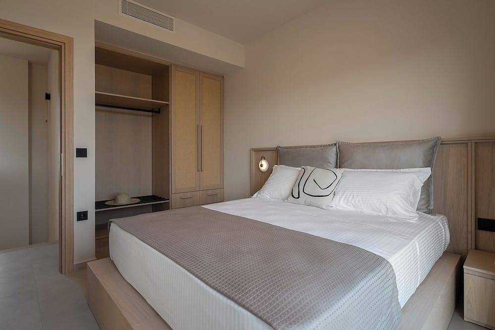 Villa Girl n Pearl | Elegant Luxury with Panoramic Sea View near Methoni in Methoni, Messenia