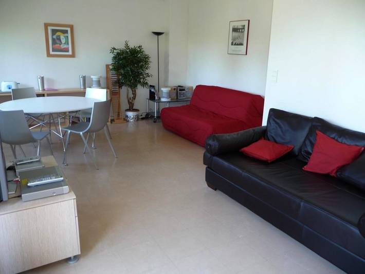 Gîte pour 4 personnes, avec piscine ainsi que jardin et vue dans Plage Chambre d'Amour - 2