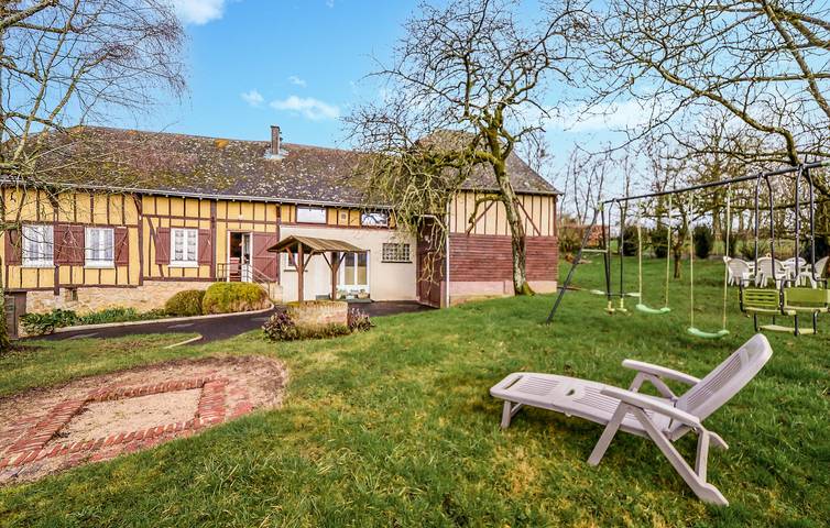 Maison de vacances pour 6 personnes, avec Terrasse ainsi que Jardin et Piscine à Sévigny-Waleppe