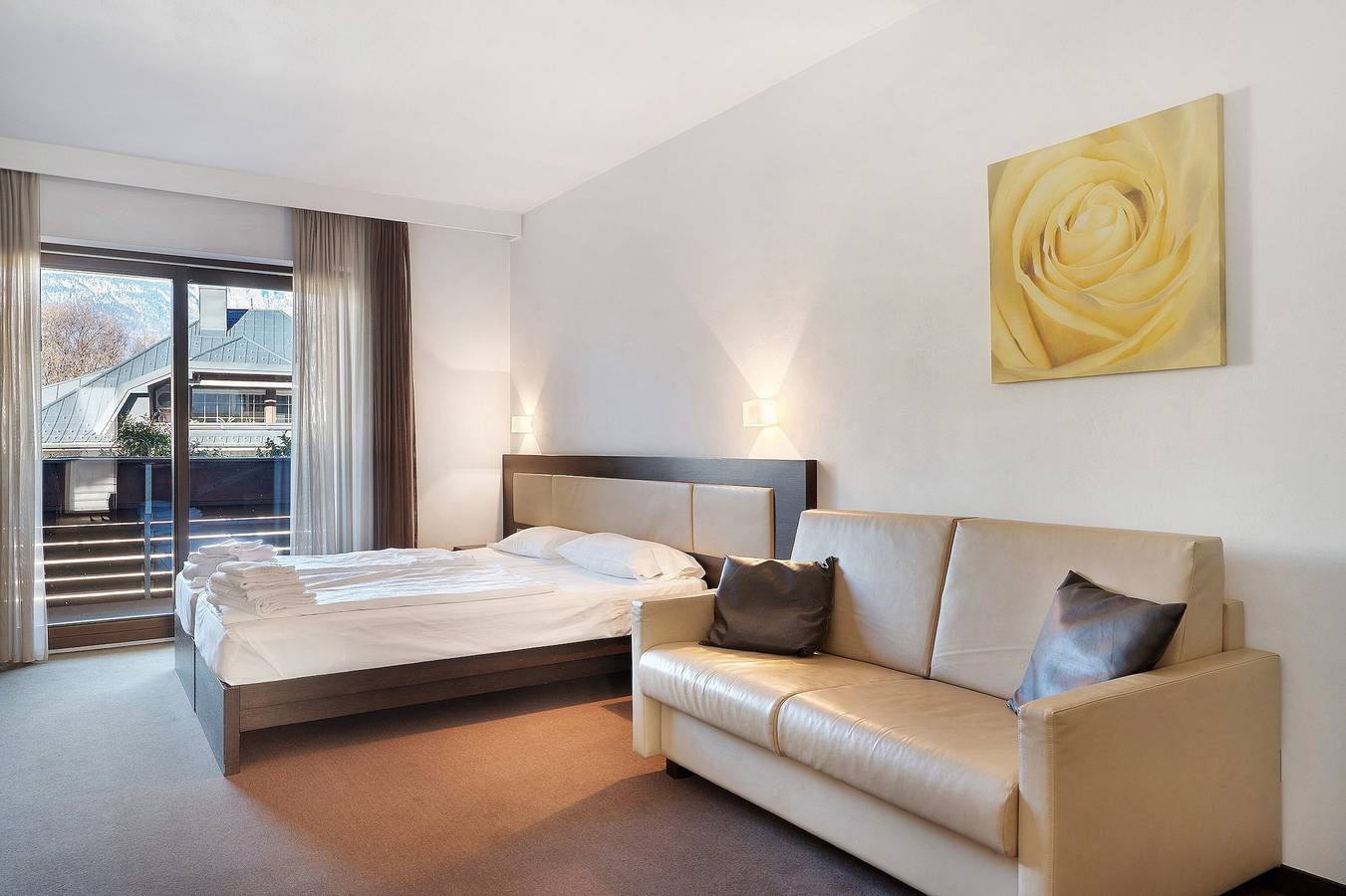 Entire studio, Studio Apartment 'Fewo 202' with Mountain View, Wi-Fi and Air Conditioning in St. Jakob (Laifers), Leifers