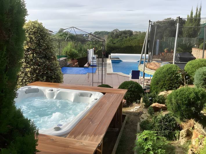 Vakantiehuis voor 8 personen, met tuin en whirlpool in Lloret de Mar