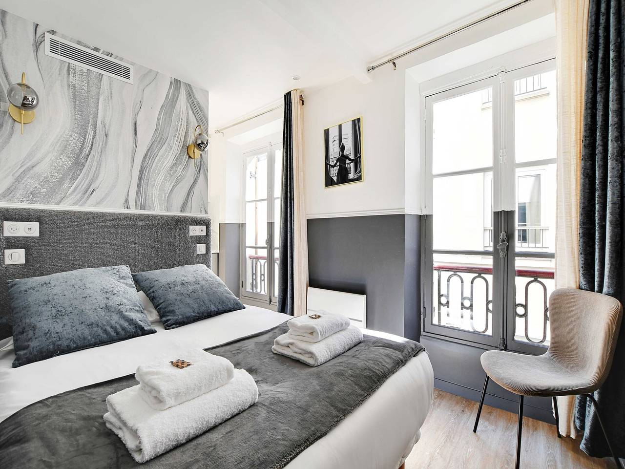 Appartement entier, Studio Cosy pour 2P avec Climatisation - Proche Montmartre in Paris, Île de France