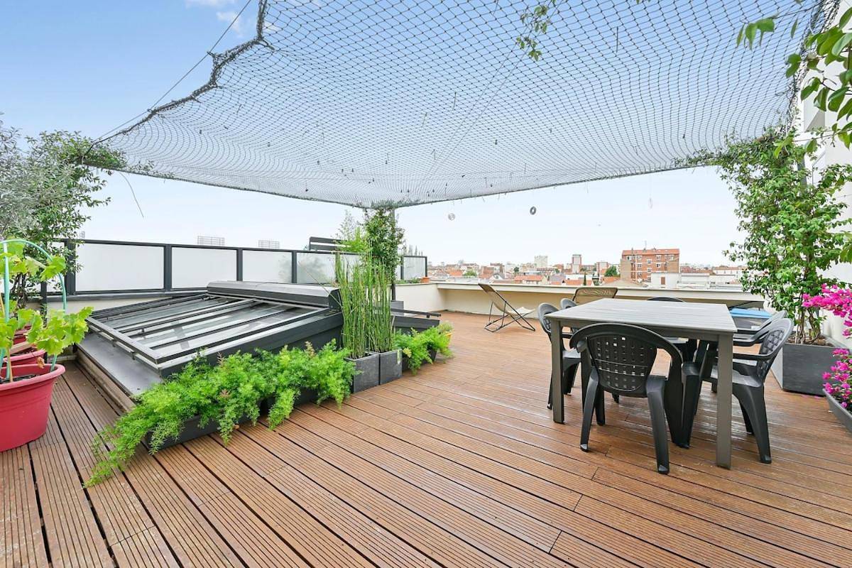 Appartement entier, Le Nina - Duplex - Terrasse - 3 Bdr - Proche Paris in Bois-Colombes, Hauts-de-Seine