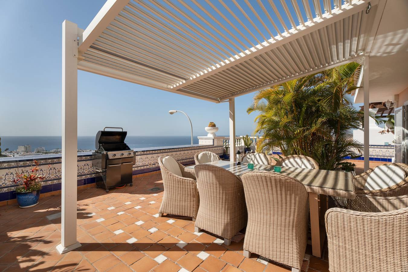 Ferienvilla 'Marbella – privater, beheizter Pool' mit Meerblick in San Eugenio Alto, Adeje
