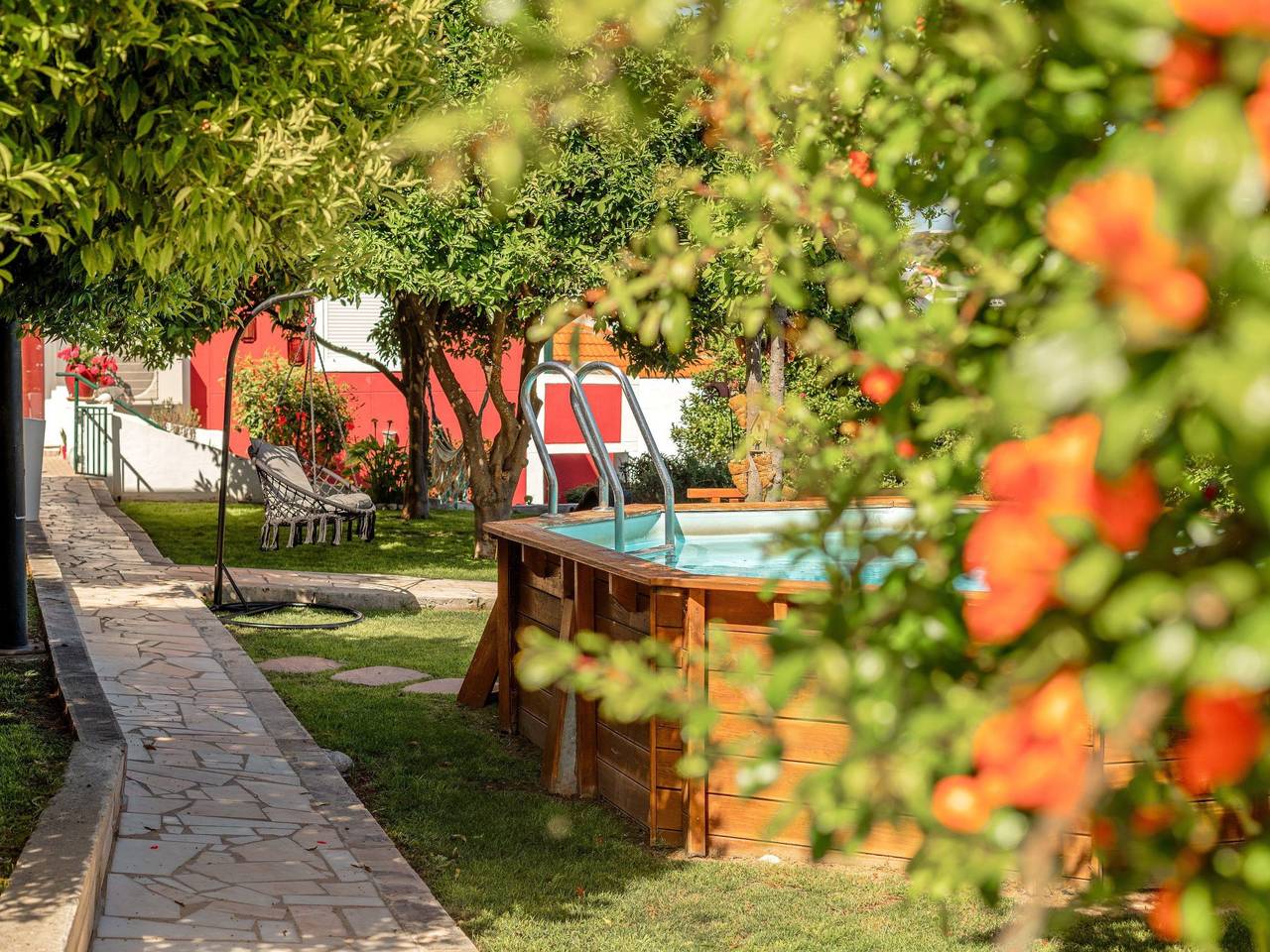 Nette Wohnung mit Kleinem gemeinsamem Pool in Alges, Algés, Linda-a-Velha e Cruz Quebrada-Dafundo