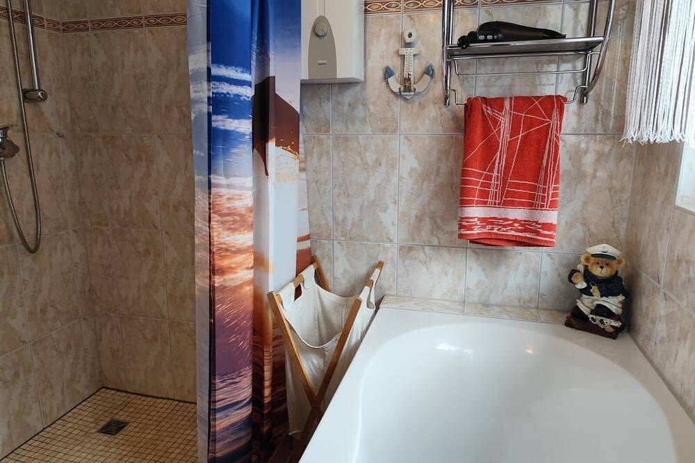 Gemütlicher Bungalow mit Sauna und direktem Wasserzugang in Fehrbellin, Ruppiner Seenland