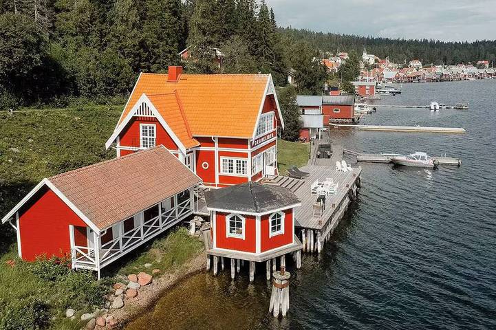Hus för 15 Personer, med trädgård samt pool och bastu på Höga kusten