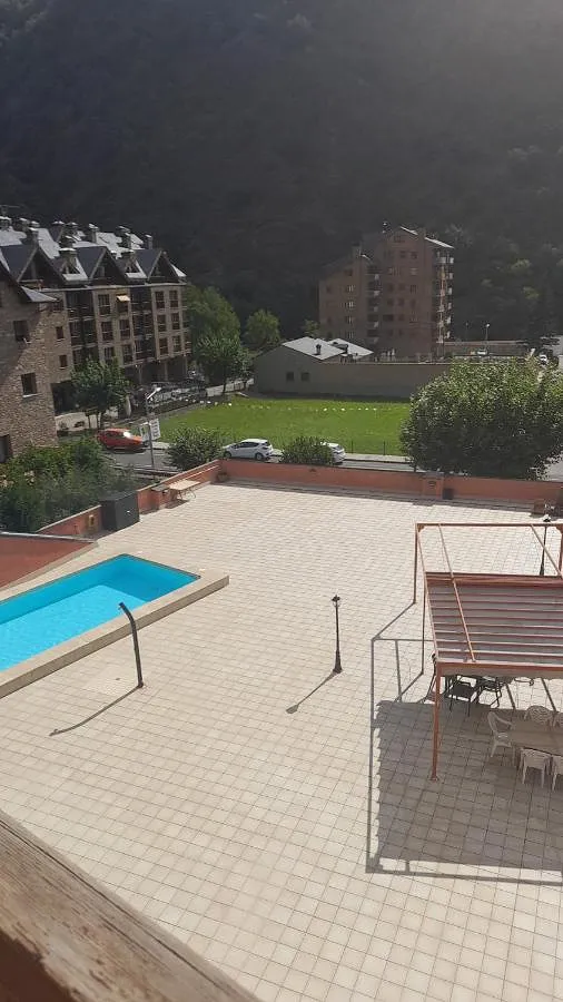 Apartamento de vacaciones para 9 personas, con piscina además de vistas y terraza - 1