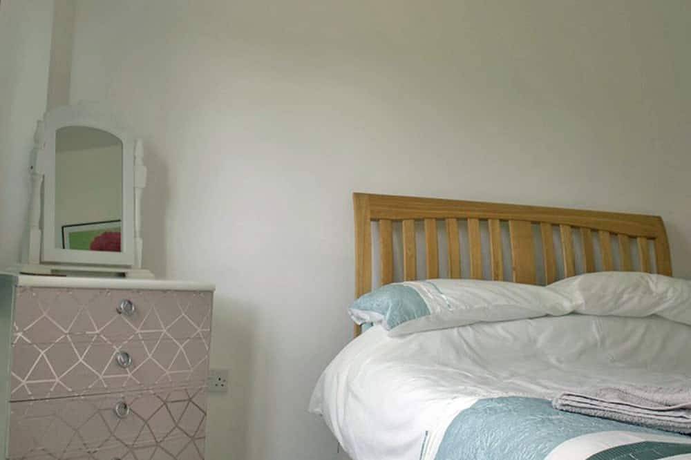 Tranquil Location with Exclusive Hot Tub -  1 bedroom  in Gloucestershire