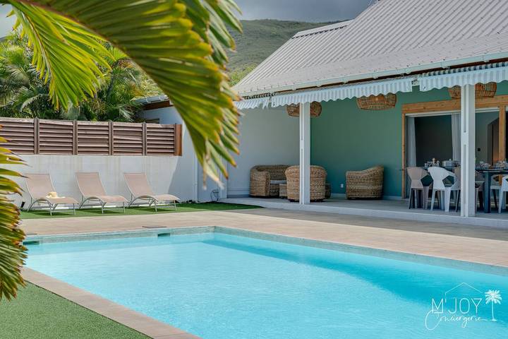 Gîte pour 18 personnes, avec piscine à La Saline les Bains - 3