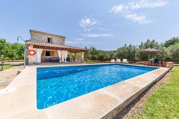 Finca mit Hund für 2 Personen, mit Garten in Pollença