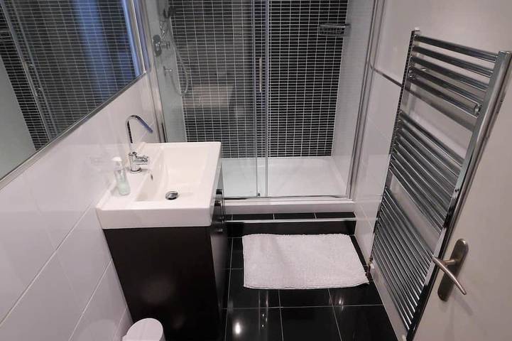 Ganze Wohnung, Regency Retreat - Stilvolles Apartment mit Meerblick und Balkon. Schöner Ort. in Brighton, Sussex