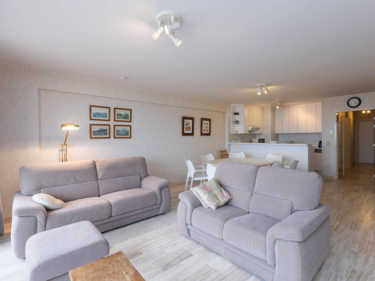 Geheel appartement, Charmant appartement met zeezicht in Middelkerke, Belgische Kust