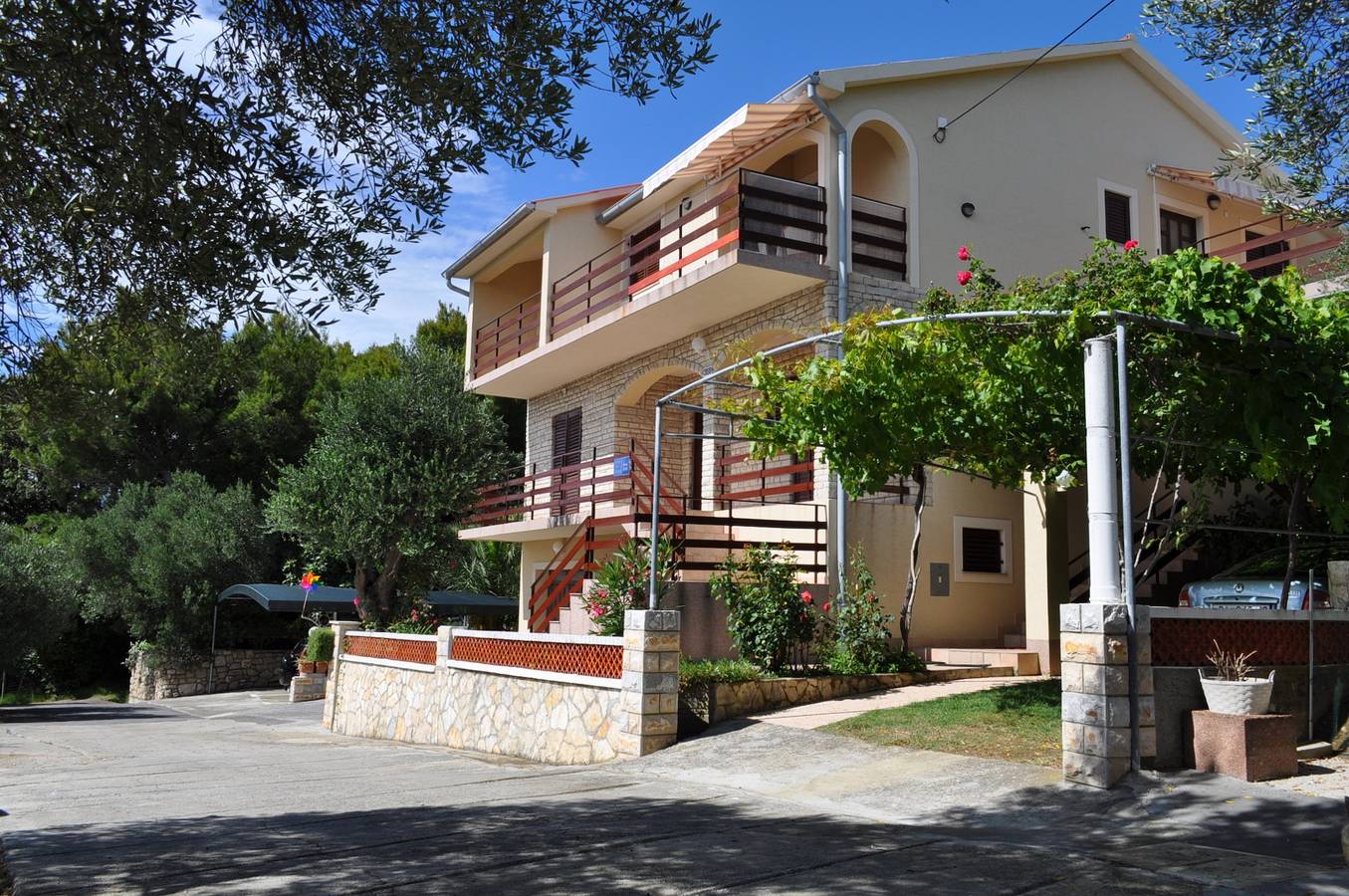 Zimmer mit Terrasse und Meerblick Supetarska Draga - Gonar, Rab -a in Supetarska Draga, Rab