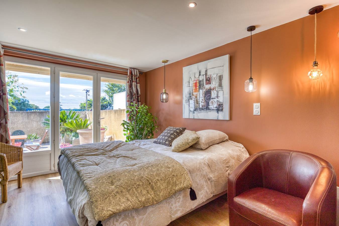 Chambre d'hôtes 'Aux Amelierets' avec piscine partagée, terrasse partagée et Wi-Fi in Saint-Just, Côte d'Améthyste