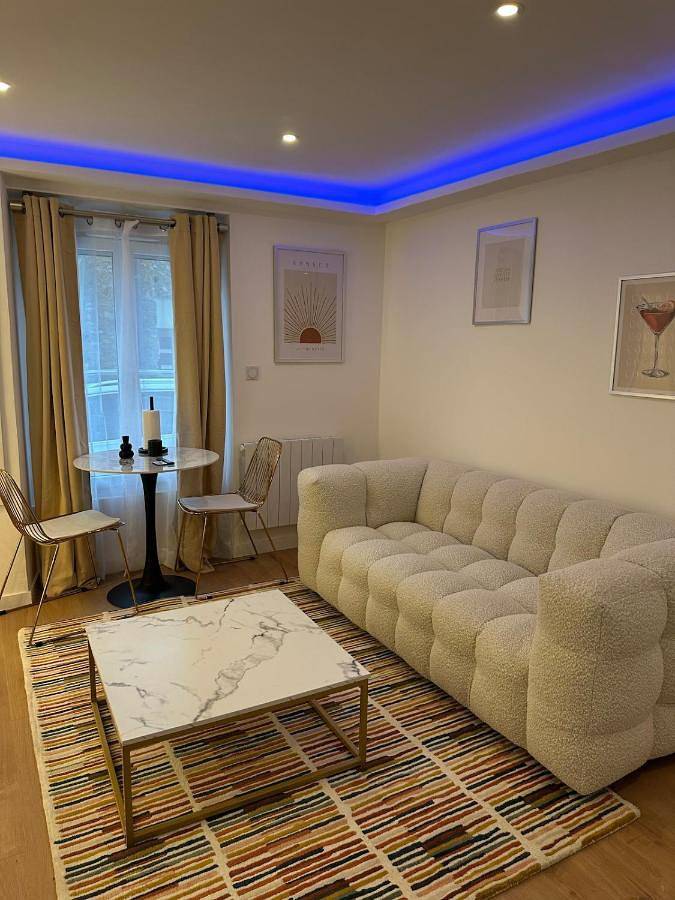 Location de vacances pour 11 personnes, animaux acceptés à Saulx-les-Chartreux