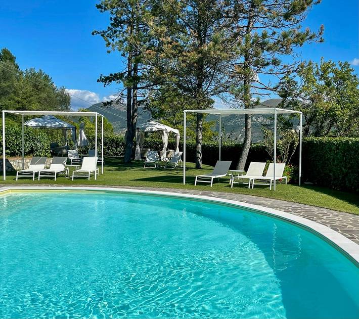 Ganze Wohnung, FeWo mit Terrasse und Blick ins Grüne in Gubbio, Umbrien