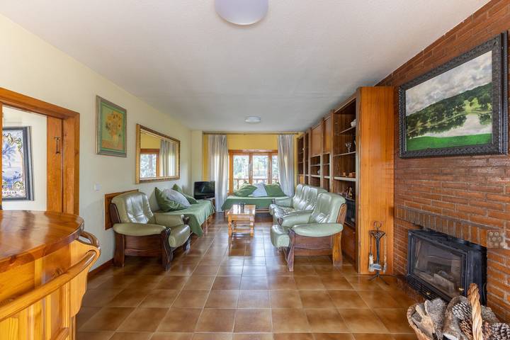 Apartamento de vacaciones para 10 personas, con Balcón y Jacuzzi además de Jardín y Vistas al lago en Provincia de Madrid - 4