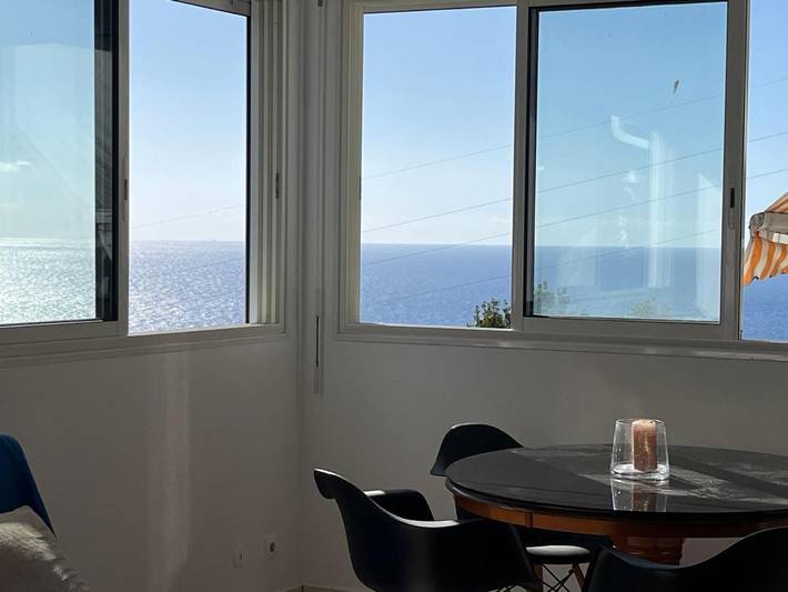 Appartement de vacances pour 4 personnes, avec vue ainsi que jardin et balcon