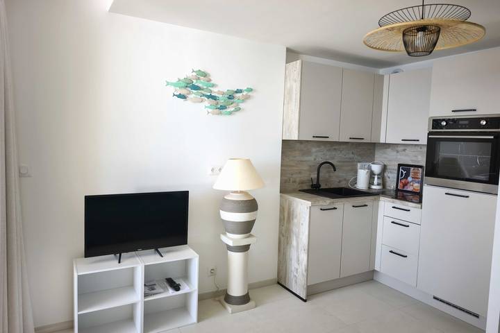 Estudio entero, Studio with sea view and pool, ideally located in Ajaccio, Golfe D'Ajaccio