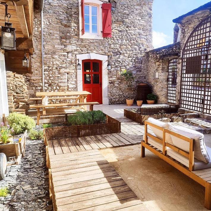 Chambre d’hôte pour 2 personnes, avec jardin ainsi que jacuzzi et terrasse à Préchacq-Josbaig