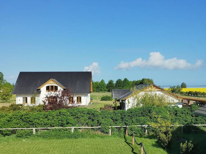 Ganze Ferienwohnung, Haus Meerzeit am Bodden zw. Darss/Rügen mit Kamin & Sauna - Ferienhaus Meerzeit in Altenpleen, Stralsund Umland