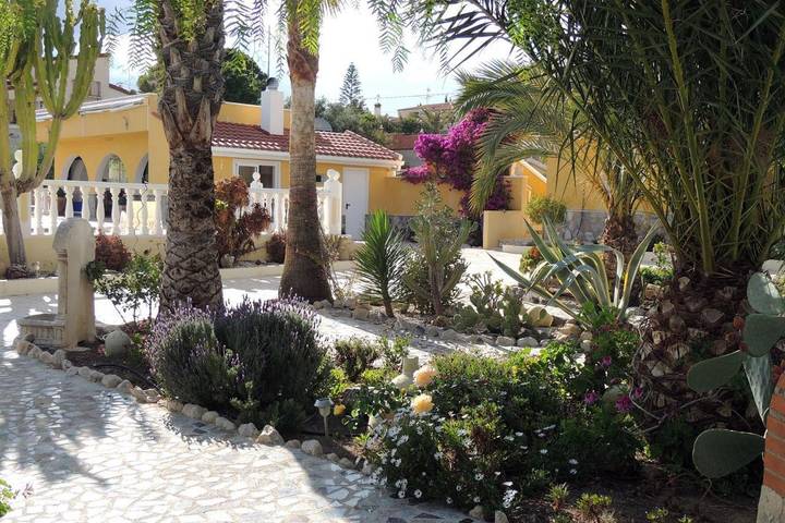 Villa pour 12 personnes, avec terrasse et piscine, animaux acceptés à Madrid - 2