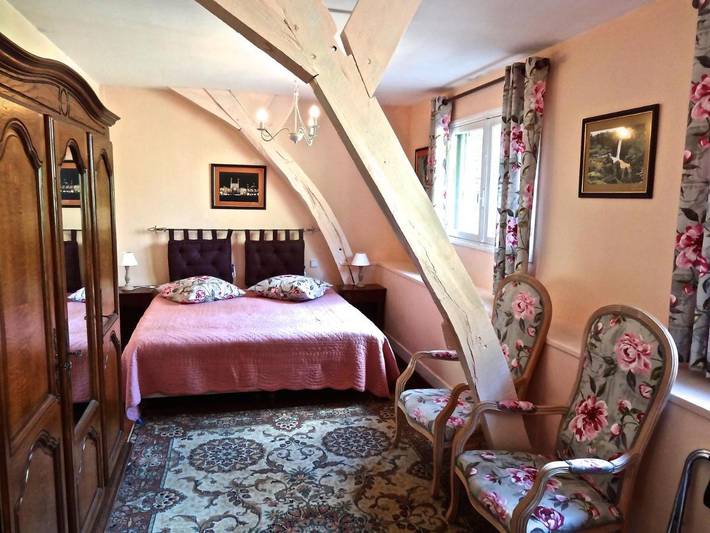 Location de vacances pour 15 personnes, avec piscine et jardin, animaux acceptés à Tournon-Saint-Pierre - 2