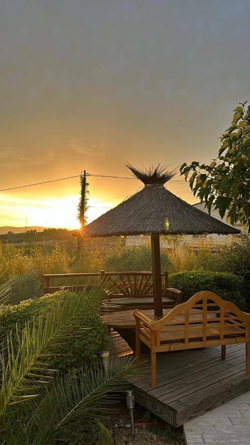 Location de vacances pour 3 personnes, avec jardin ainsi que vue et piscine à Bosc - 2