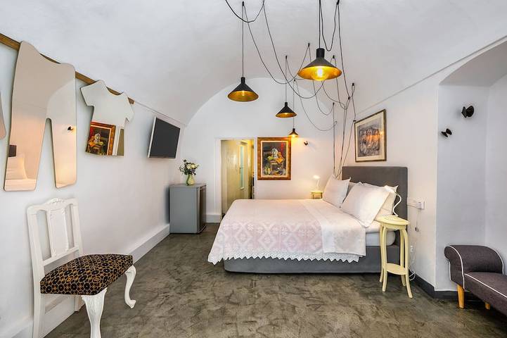 SantoriniParadise: Traditionelle Höhle im Herzen von Oia in Ormos Ammoudiou, Oia